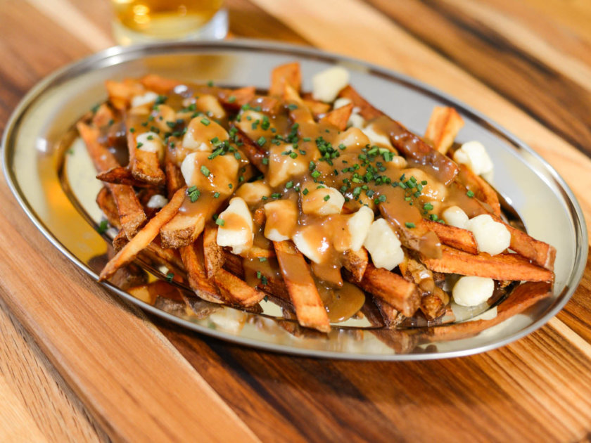 poutine québec