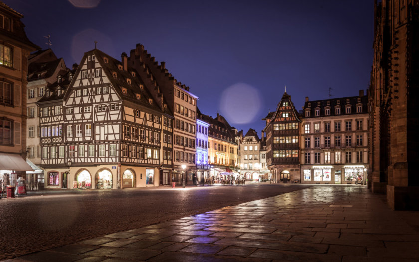 Grande Ile - cathedral Square - Strasbourg