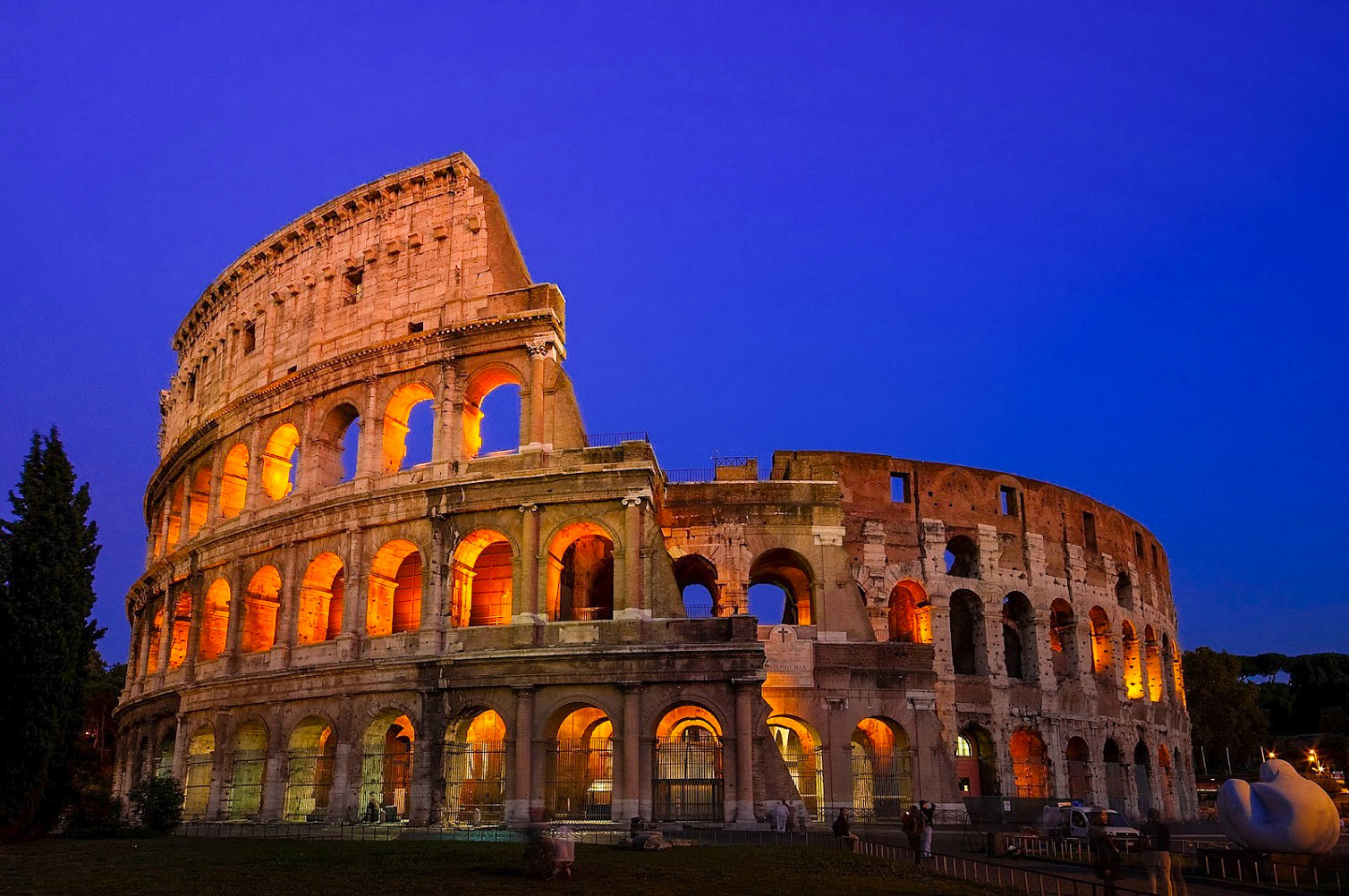 colisée de rome nuit