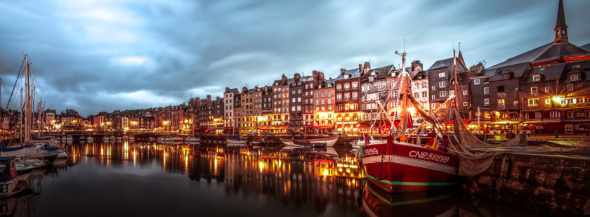 Things to see in Honfleur Vieux Bassin evening