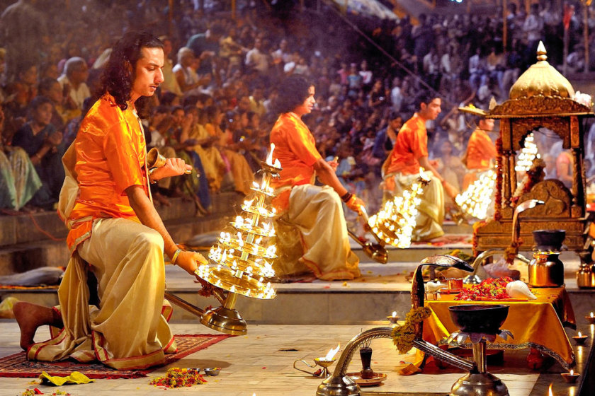Ceremonie-Aarti-Varanasi