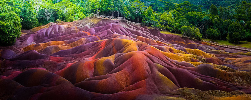 Chamarel and the seven Coloured Earths