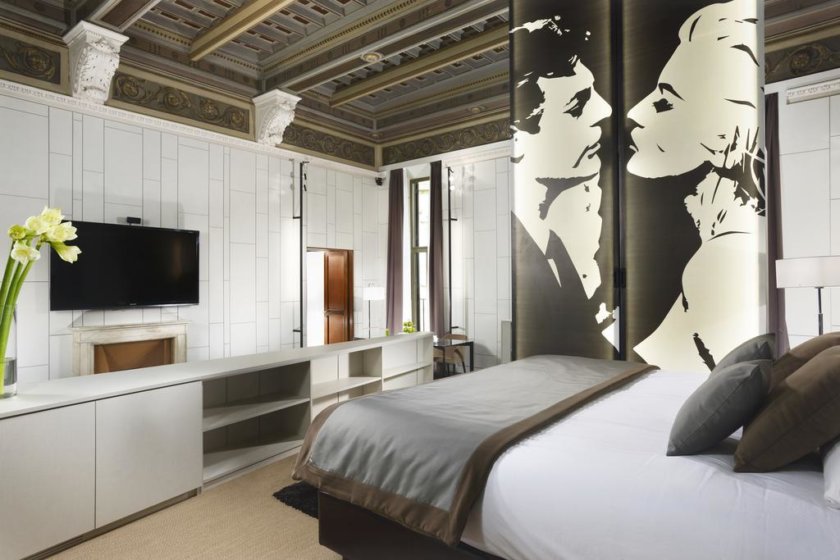 Quartier centre historiquePiazza Del Gesu Luxury Suites