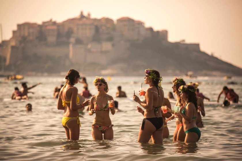 calvi on the rocks