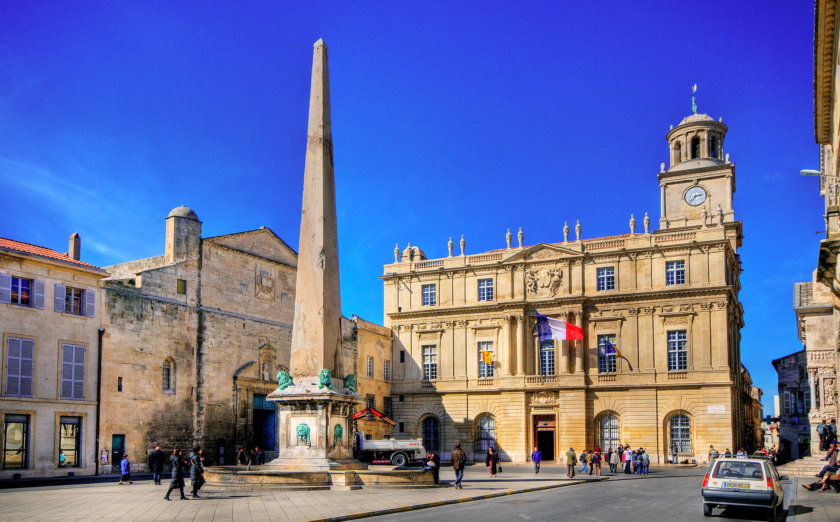 Place de la république Arles