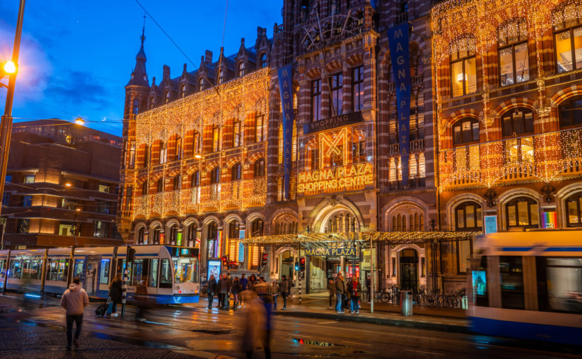 Magna Plaza Amsterdam Shopping