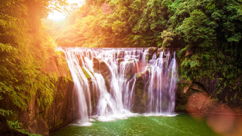 Shifen waterfall