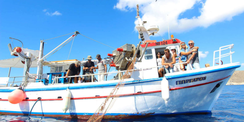 excursion bateau peche Santorin
