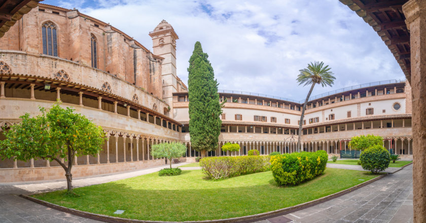 St. Francis Basilica - Churches in Palma