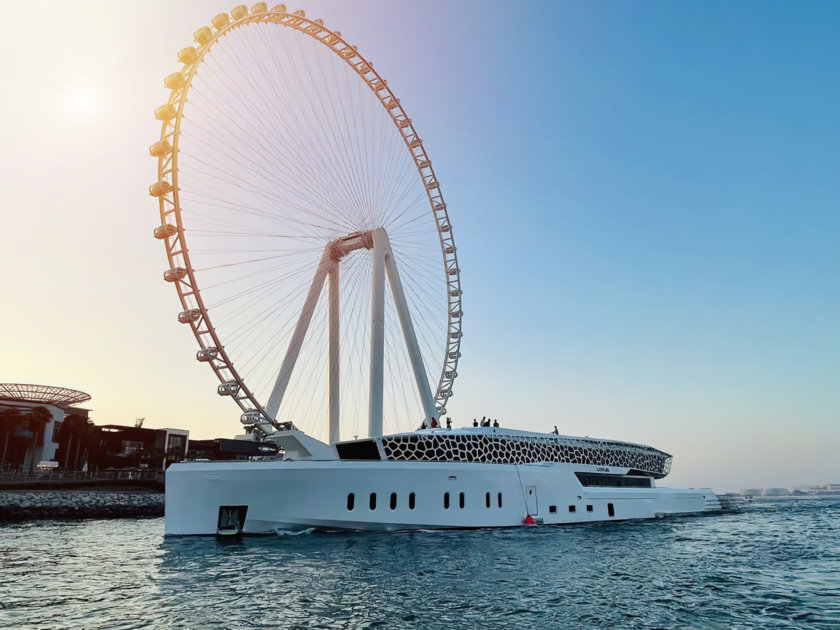 Mega yacht dinner cruise Dubai