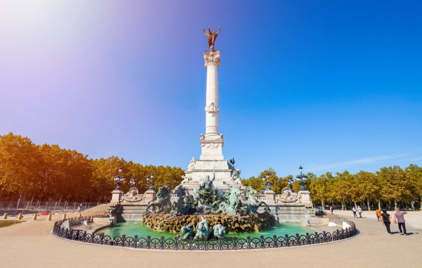 Places des Quinconces monument girondins Bordeaux