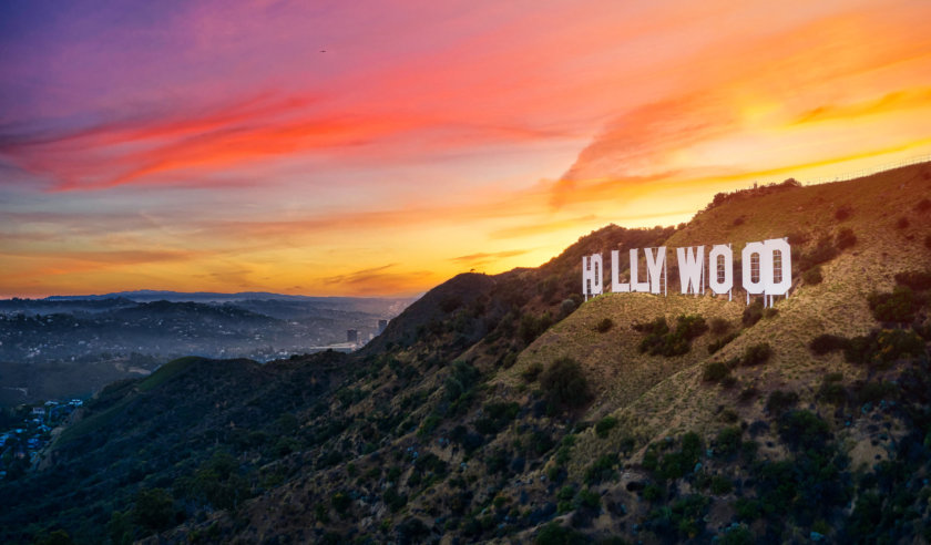 Coucher de soleil sur le panneau Hollywood