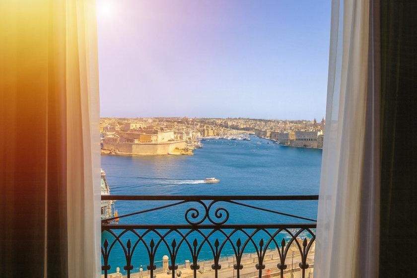 Grand Harbour Hotel